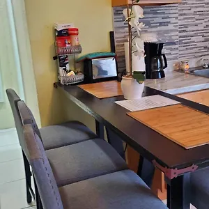  Guest house Eastwood Escape