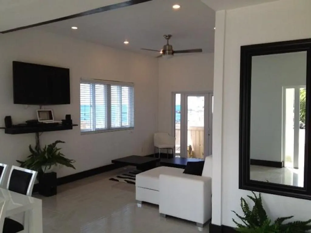 נסאו Panorama Villa